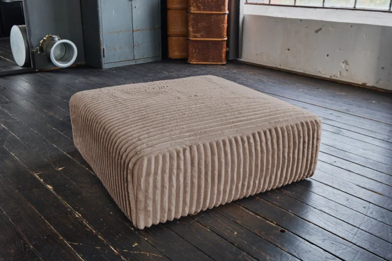 Kawola Puf KAWOLA WIOLO SOFT, elemento de asiento para sofá modular, de pana suave y ancha en color taupe