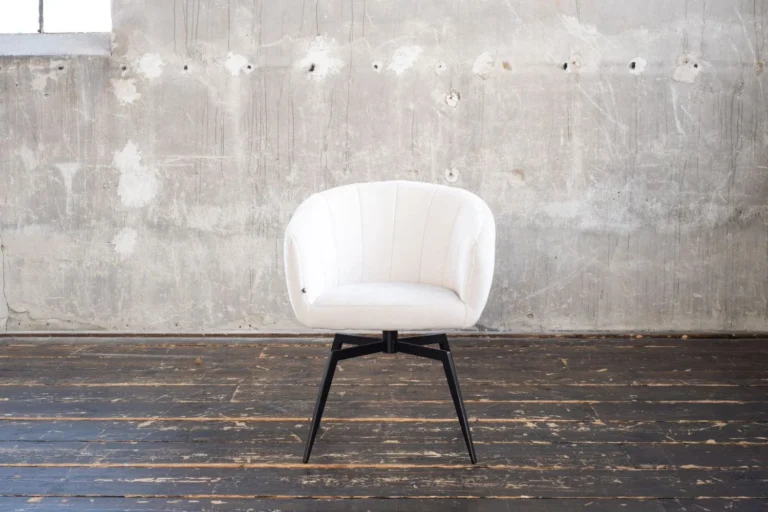 Kawola Silla de comedor KAWOLA LIMA silla giratoria de tela blanca crema