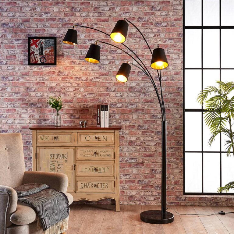 Lindby Lámpara arqueada Lindby Tinne, negro/dorado, mármol, 5 luces, E14