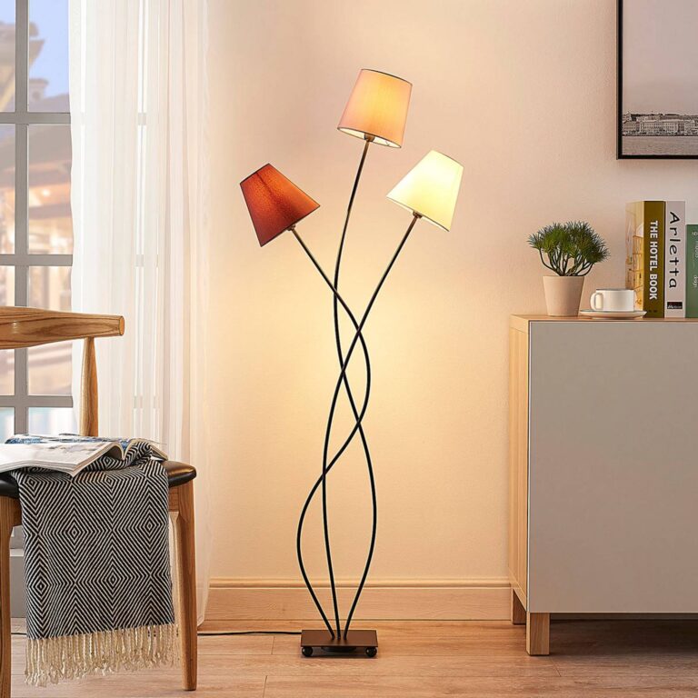 Lindby Melis lámpara de pie, 130 cm, 3 luces, texti