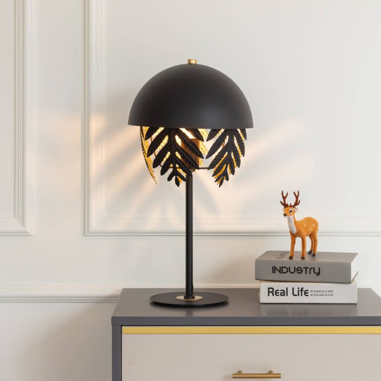 Lucande Aparas lámpara de mesa look hoja, negro-oro