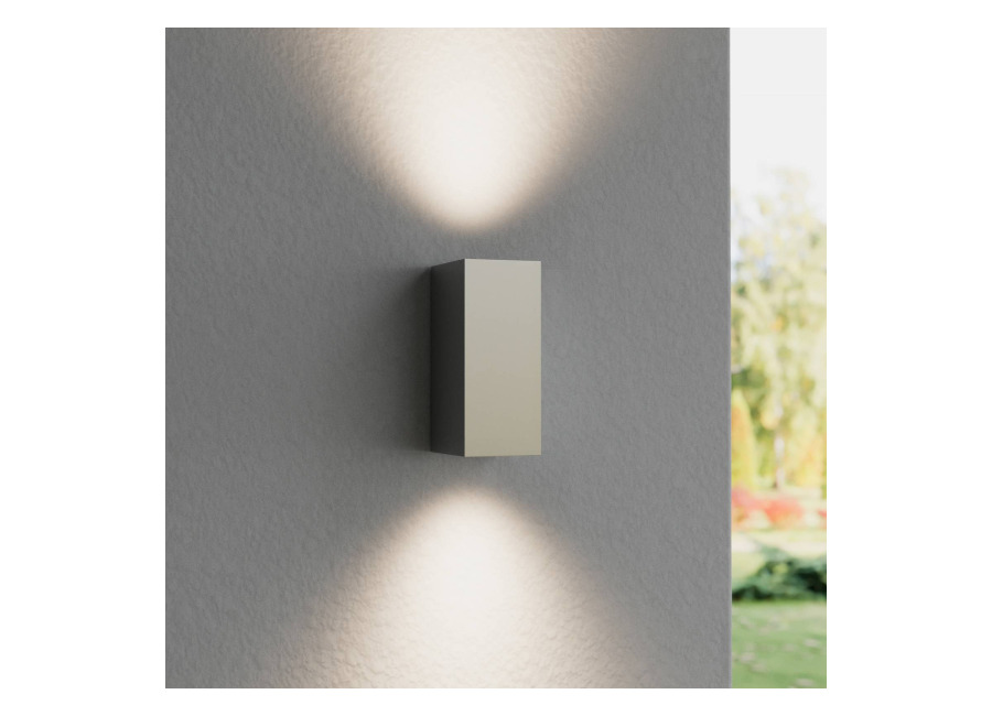 Aplique de exterior Lucande Tavi, 15 cm, plateado, IP54