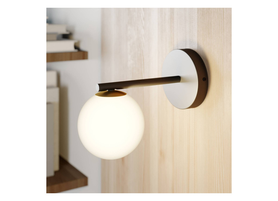 Sigma Aplique de pared Gama en negro con bola de crista