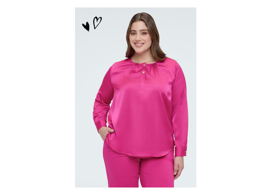 Fiorella Rubino Blusa de raso con botones en forma de corazón