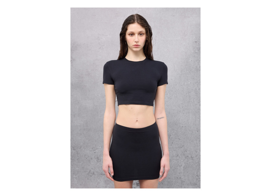 utopja, camiseta crop negra, mujer, negro