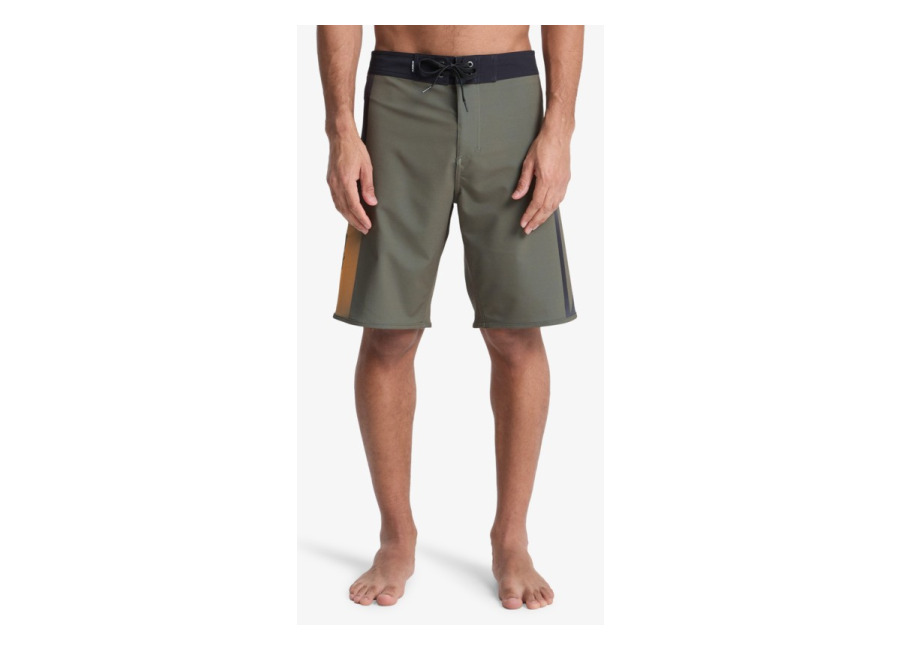 Quiksilver – Surfsilk Holmes 20″ – Boardshort Verde Hombre
