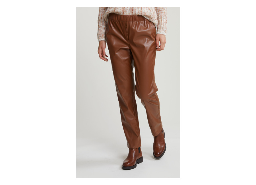 river woods brown vegan leather pants | pantalones de cuero outlet | mujer