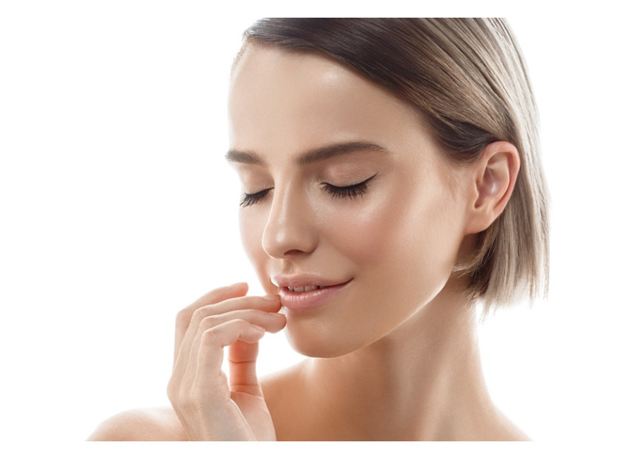 Clínica Fixius – Policlínica ¡Consigue unos labios irresistibles! ¡Descubre el relleno dérmico!