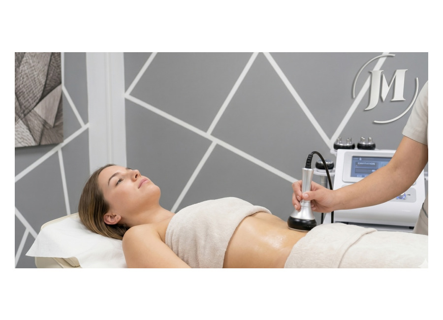 Gold Aesthetic Medicine by Dra. Johana Mendoza 2 o 4 sesiones de cavitación, presoterapia y masaje drenante