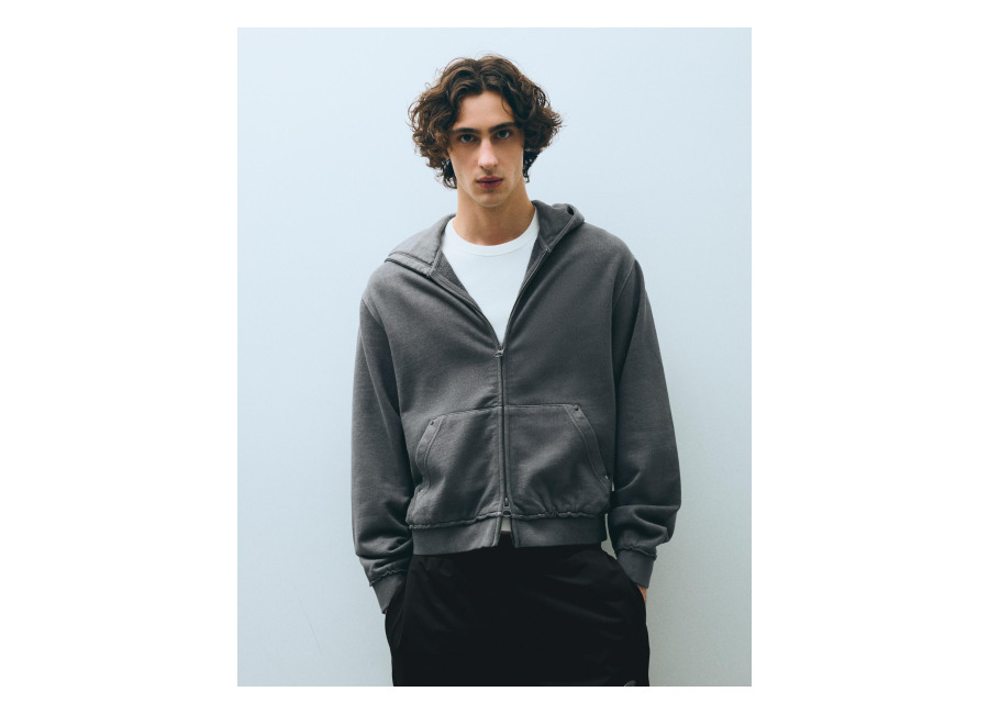 Sudadera Capucha Cremallera Tachas Gri