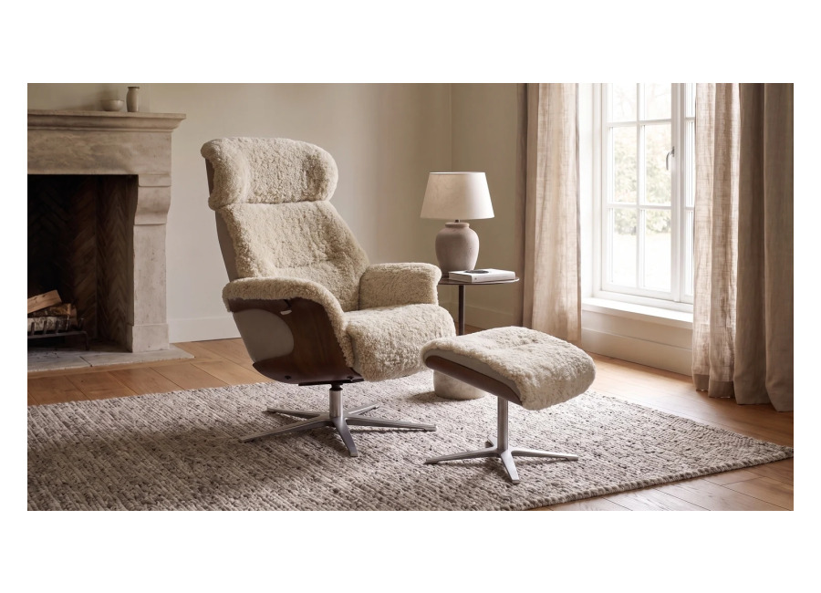 Sillón KAWOLA TOSAR, sillón reclinable giratorio de piel de oveja beige con Puf